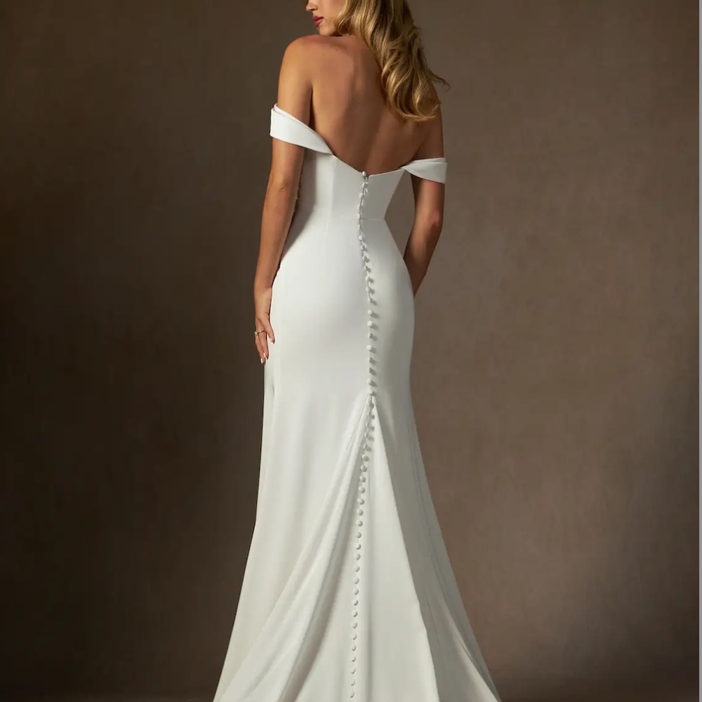 Brand New Azazie Brenna Wedding Dress! - Picture 4 of 8